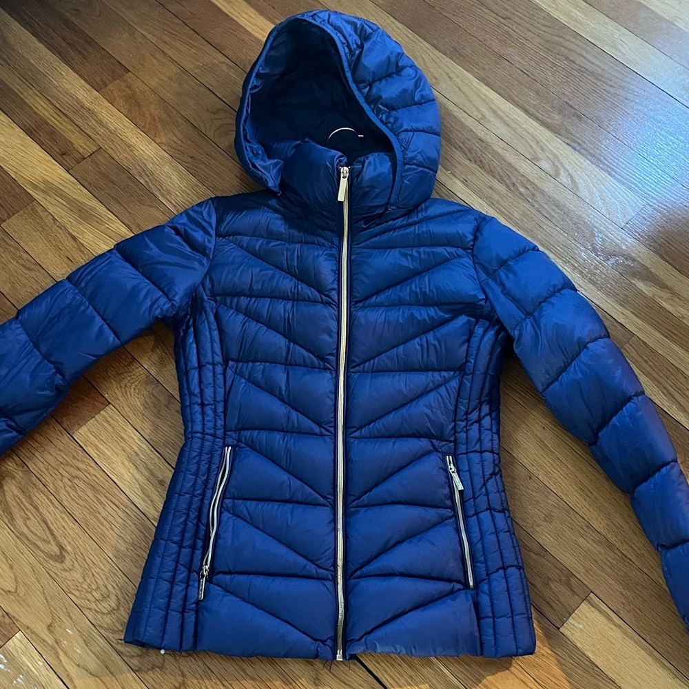 Beautiful light weight Michael Kors jacket.